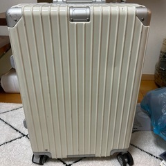 キャリーケースの画像