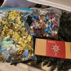 クリスマスツリー【飾り付】150㎝くらいの画像