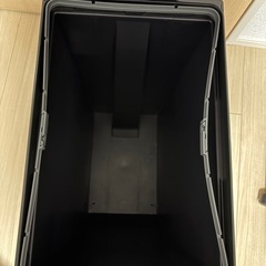 ニトリ防臭ペダルペール(30L ブラック)の画像