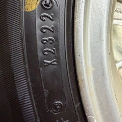 １３インチアルミホイール付きスタッドレスの画像