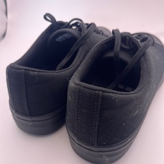 UNIQLOキャンバススニーカー27cmほぼ未使用の画像