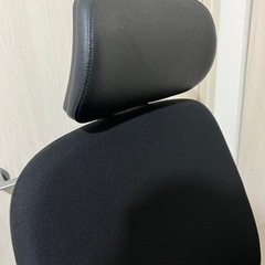 定価22万円　Steelcase リープチェア　ヘッドレスト付きの画像