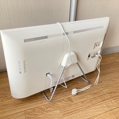 液晶破損のテレビの画像