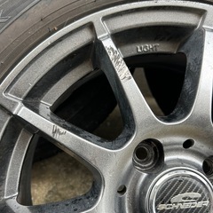 スタッドレスタイヤの画像