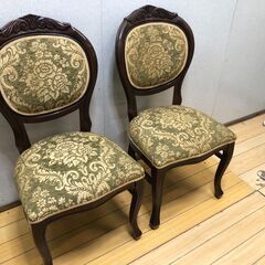 イタリア製クラシックチェア2脚セット 猫脚 彫刻 木製 張り座面 輸入家具 ダイニング 応接用　【糸島市内 送料無料】251229-5の画像
