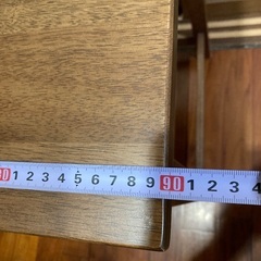 お話中■1/4までに来ていただける場合は1,000円‼️■引出し付きデスク■ひとり暮らしにもオススメの画像