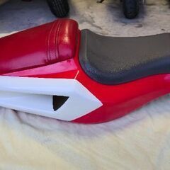 DUCATI シートカウルの画像