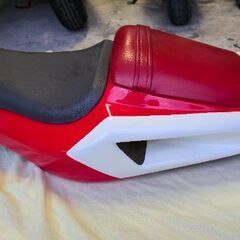 DUCATI シートカウルの画像