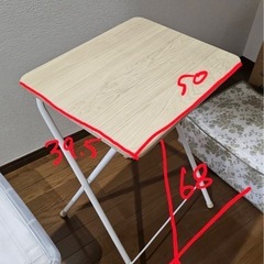 折り畳みミニテーブルの画像