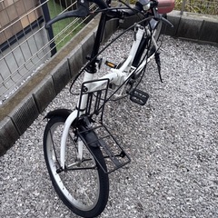 折り畳み自転車の画像
