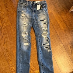 AZUL新品未使用デニムとREroomのジャンパんの画像