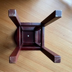 木製椅子の画像