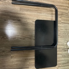 黒い折りたたみテーブル　の画像