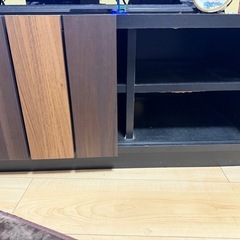 テレビボードの画像