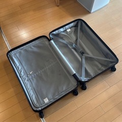 無印良品　キャリーケースの画像