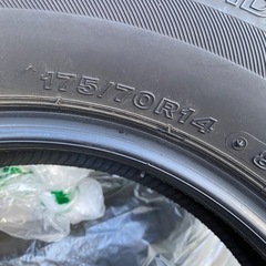 バリ山　175/70R14　BRIDGESTONE   スタッドレスタイヤの画像
