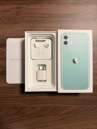 iPhone11 箱、アクセサリー付き