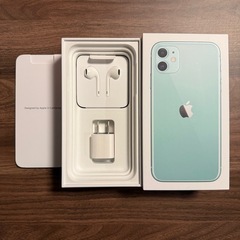 iPhone11 箱、アクセサリー付きの画像
