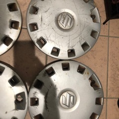 スズキ　12インチ　ホイールカバーの画像