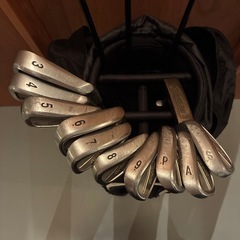 ゴルフクラブ一式セット（XXIOドライバー・FW・アイアン・パター／SRIXONキャディバッグ付）の画像