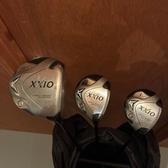 ゴルフクラブ一式セット（XXIOドライバー・FW・アイアン・パター／SRIXONキャディバッグ付）の画像