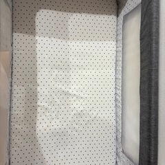 ベビーベッドの画像