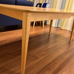 ダイニングテーブル　　伸縮式の画像