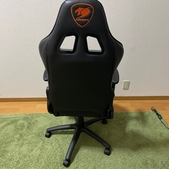COUGAR ゲーミングチェアの画像