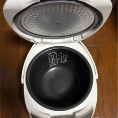 TOSHIBA RC-10HK 炊飯器 1.0L ホワイトの画像