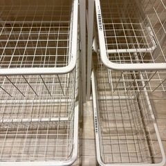 IKEAのスチール棚　2個セット
の画像