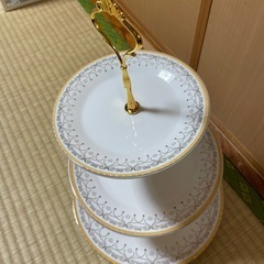 ［新品]アフタヌーンティー用お皿の画像