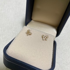 k18ダイヤモンドピアスの画像
