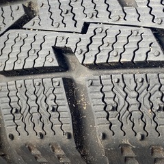 ほぼ新品級　軽自動車　スタッドレス　冬タイヤ　4本+ホイール4本　購入後300km程走行の画像