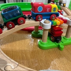汽車のおもちゃの画像