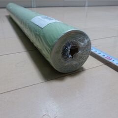 アボカドグリーンの60センチ幅の壁紙さしあげます★新品未使用ですが、メートル数不明ですの画像