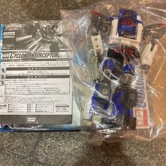 トミカ⭐️ドライブベッド⭐️変形ロボットの画像