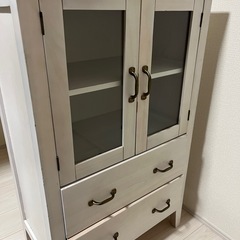 開き戸　チェストの画像