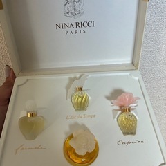 ニナリッチ　香水　ミニボトル4つセットの画像
