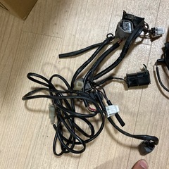 Fz1s2008のヘッドライト部分の配線の画像