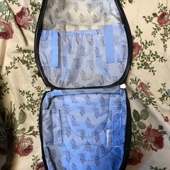 cuties and pals ペンギン キャリーケースとバックパックの画像