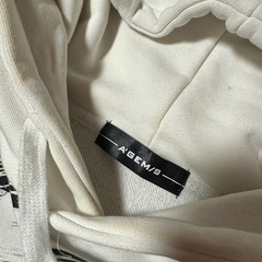 白黒 フード付きトレーナー（パーカー） フロントイラストの画像