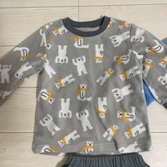 120センチ　フリースパジャマの画像