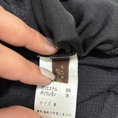 黒　スカートの画像