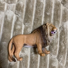 動物フィギュア　ライオン　シマウマ　カバ　3体セットの画像