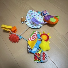 簡易なメリー、アンパンマンとモンポケの画像