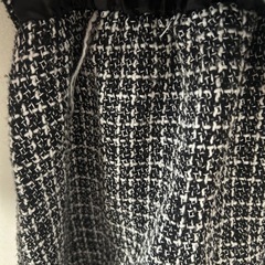 ツイード生地の長袖ドレスの画像