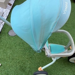 子供用三輪車の画像