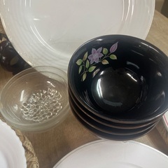 至急！1/3まで【無料】大皿など陶器類セットの画像