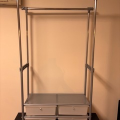 収納ラックの画像