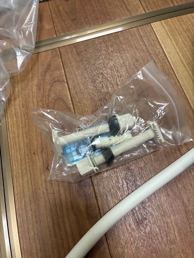 （購入者決まりました。）INAXシャワートイレ（中古品）